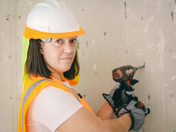 Ultimate guide to maintaining your thatched roof home in the uk: proven tips for long-lasting protection